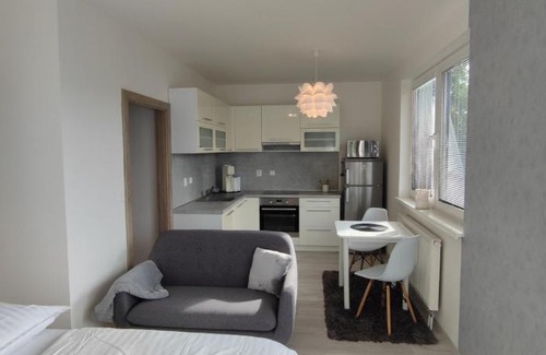 Banska Bystrica Apartamento | Apartmán Komenského - 6 min pešo na námestie