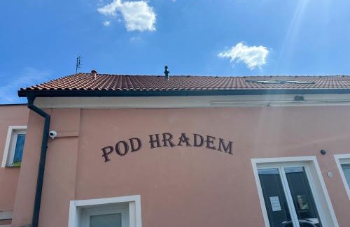 Horsovsky Tyn Casa | Apartmán Pod hradem
