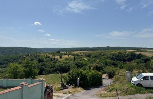 Znojmo Apartamento | Apartmán za Humny