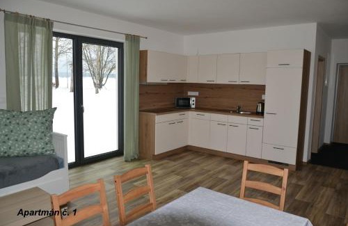 Suchdol nad Luznici Apartamento | Apartmány Benátky