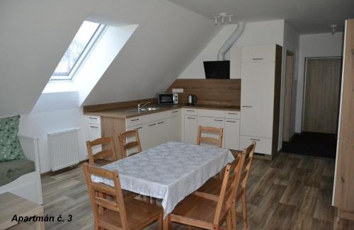 Suchdol nad Luznici Apartamento | Apartmány Benátky