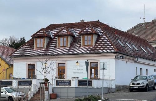 Mnisek pod Brdy Cama Y Desayuno | Apartmány Malý mnich
