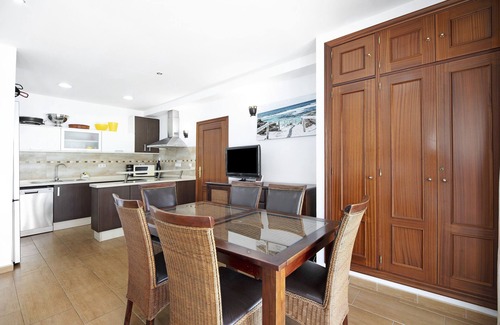 El Puerto de Santa María Apartamento | Apartamento 'Primera Línea Con Vistas Al Mar' con terraza privada y aire acondicionado