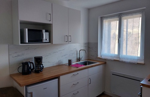 Besse-en-Chandesse Apartamento | Apartment in the heart of the Massif du Sancy