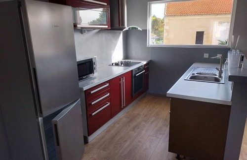Saint-Bonnet-sur-Gironde Apartamento | Apartment 100 m2, 3 bedrooms, Balcony Smoking area.