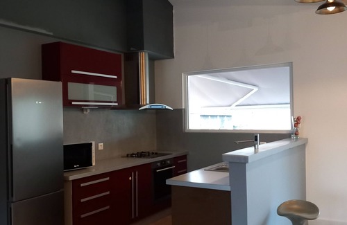 Saint-Bonnet-sur-Gironde Apartamento | Apartment 100 m2, 3 bedrooms, Balcony Smoking area.