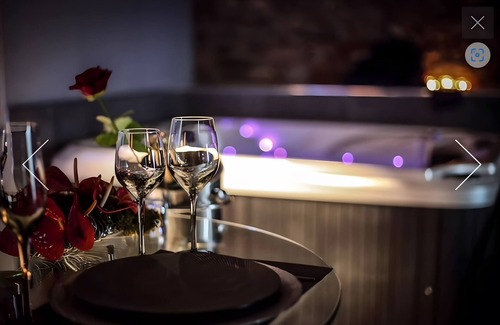 Saint-Julien-sur-Garonne Apartamento | Apartamento 'Love Room De Luxe Lovalcove'