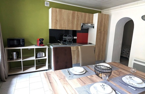 Villefranche-de-Conflent Apartamento | Apartment with balcony mountain view Le Fort 2 Résidence Les Rosalys