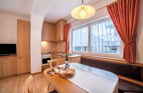 San Leonardo in Passiria Apartamento | Apartamento 'Residence Pichler 6' con vistas a la montaña, terraza y Wi-Fi