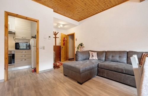 Brentonico Apartamento | Apartamento 'San Valentino' con vistas a la montaña, jardín compartido y Wi-Fi