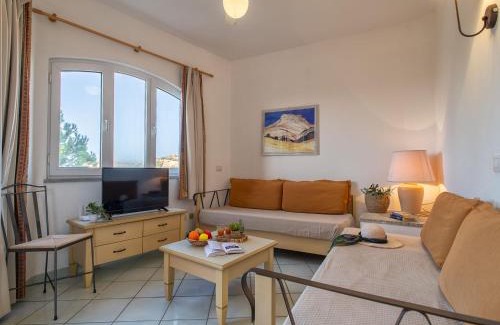Canneddi Apartamento | Apartment Cala Rossa 1505 by Interhome