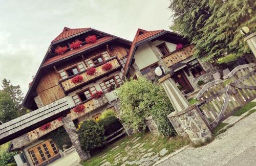 Idrija Apartamento | Apartma Alpski vrt