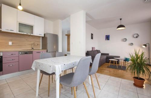 Cove Basina (Jelsa) Apartamento | Apartman Šesna