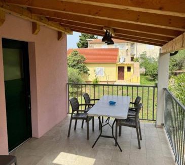 Prvic Luka Apartamento | Apartman Škalabrin 1