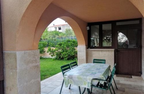 Stinjan Apartamento | Apartman 100m2, full opremljen, privatni parking.