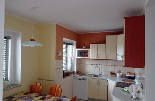 Cikovici Apartamento | Apartman Adrijana Kastav, free WiFi & parking, 2 bedrooms & sea view