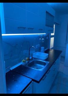 Kraljevo Apartamento | Apartman brutalan nov