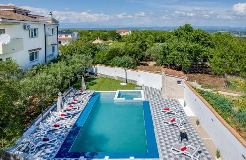 Donje Rastane Apartamento | Apartman David s bazenom