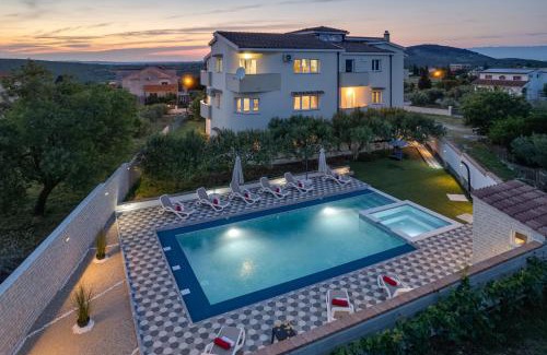 Donje Rastane Apartamento | Apartman David s bazenom