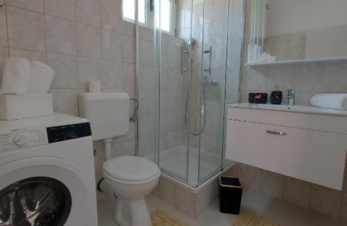 Baska Voda Apartamento | Apartman Dino