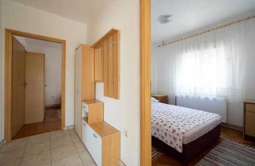 Gornji Karin Apartamento | Apartman Ema