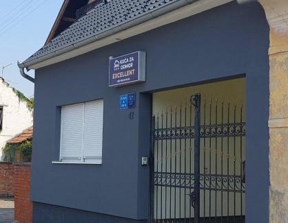 Zupanja Apartamento | Apartman EXCELLENT - Kuća za odmor u Županji -natkriveno parkirno mjesto