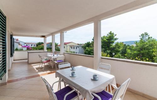 Seline Casa | Apartman Iva-family holiday 250 m from pebble beach