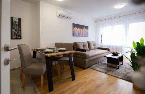 Osijek Apartamento | Apartman IVANA - private parking