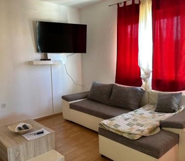 Razanj Apartamento | Apartman Jole