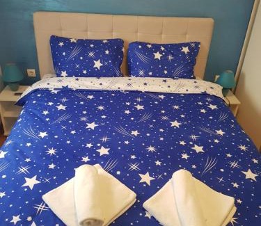 Kraljevo Apartamento | Apartman KEJ BLUE free parking
