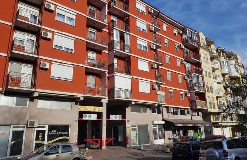 Kraljevo Apartamento | Apartman KEJ BLUE free parking