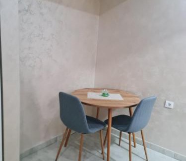 Arandelovac Apartamento | Apartman LANA 2023