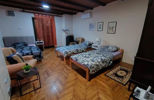 Central Serbia Apartamento | Apartman LANA i TARA