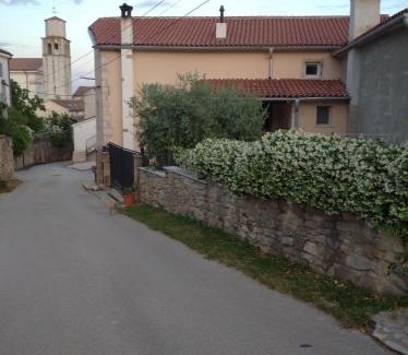 Vizinada Apartamento | Apartman Lari