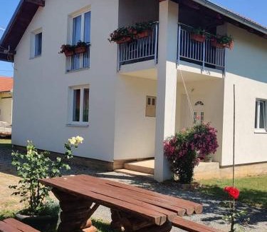 Korenica Apartamento | Apartman Lukić