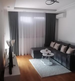 Ruma Apartamento | Apartman Maja