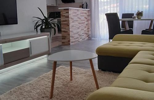 Korenica Apartamento | Apartman Medo