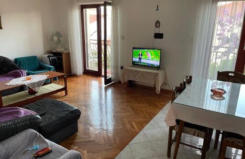 Kastel Stafilic Apartamento | Apartman Mladi