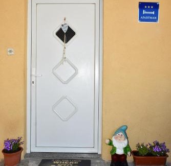 Crno Apartamento | Apartman Nina