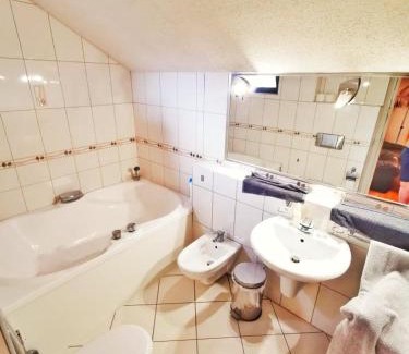 Erd Apartamento | Apartman Poirot Balcony