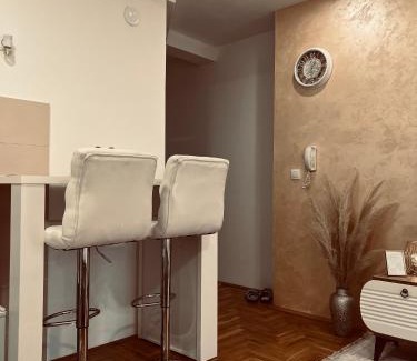 Kraljevo Apartamento | Apartman Puket