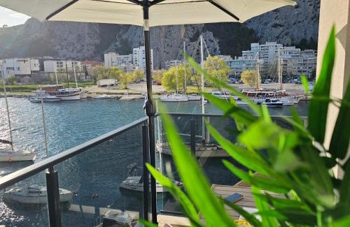 Omis Apartamento | Apartman River Breeze
