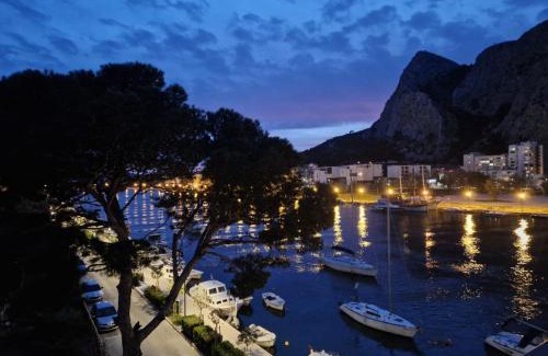 Omis Apartamento | Apartman River Breeze