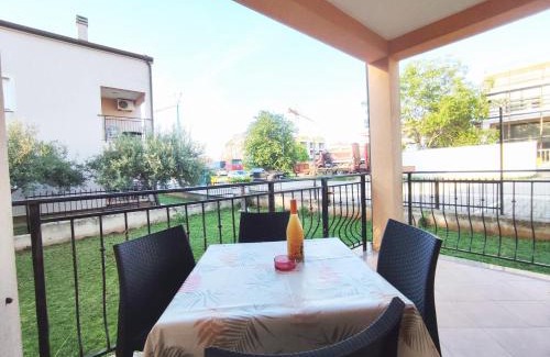 Mali Maj Apartamento | Apartman s vrtom u blizini centra