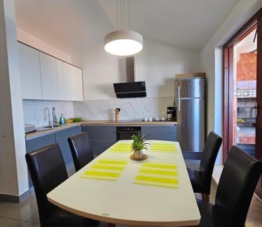 Malinska-Dubasnica Apartamento | Apartman SEA VIEW