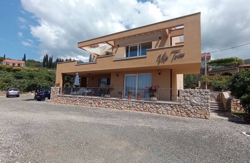Molunat Apartamento | Apartman Twins 2 by Villas Guide
