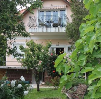 Balatonfured Apartamento | Apartman Villa Magdalena