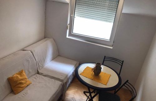 Maini Apartamento | Apartman Vuk