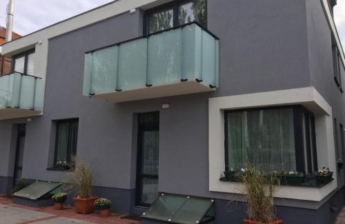 Balatonfured Apartamento | Apartmanhotel Baraton*
