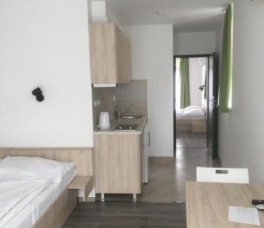 Balatonfured Apartamento | Apartmanhotel Baraton*